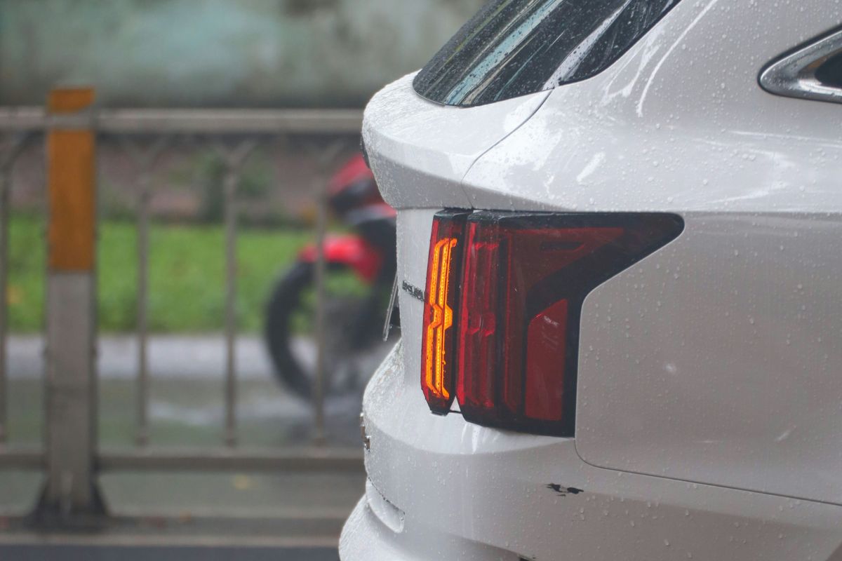 You are currently viewing Masalah Umum Power Back Door Mobil Fortuner dan Solusi Servicenya