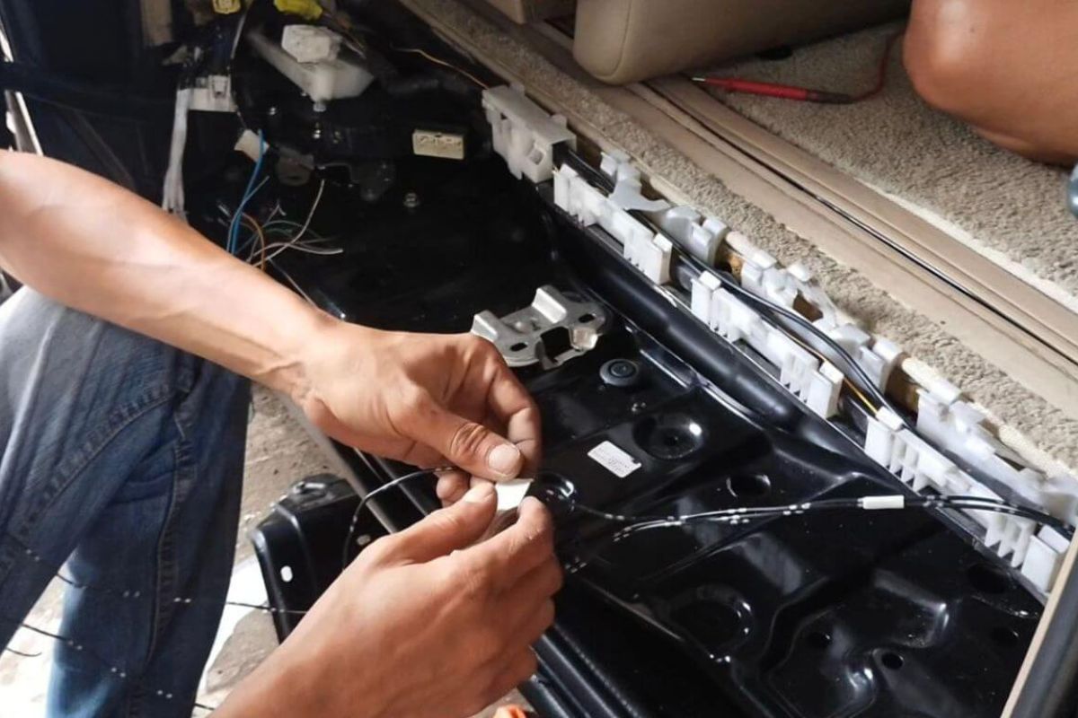 You are currently viewing Masalah Sliding Door Honda Freed yang Sering Terjadi dan Cara Mengatasinya